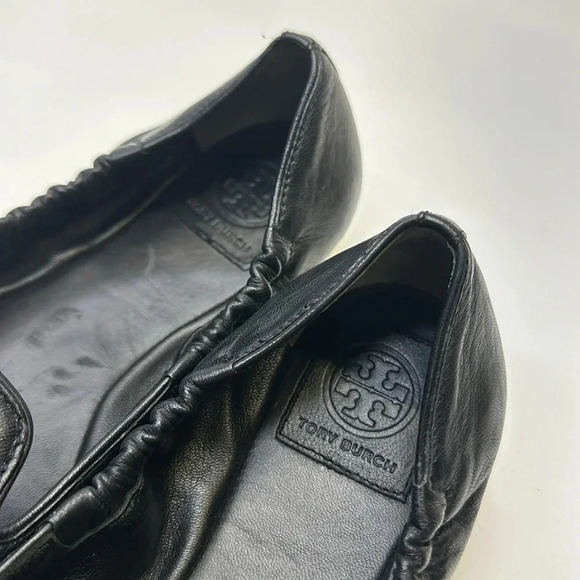 Tory Burch Ballet Flats Slip On Scrunch Back T Logo Leather Black Gold Size 7 - Picture 7 of 11